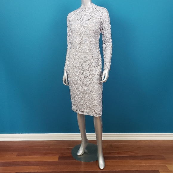 🆕️ 🎬 CLUB L LONDON Silver Crochet Lace Midi Dress // (NWT) - Picture 7 of 12
